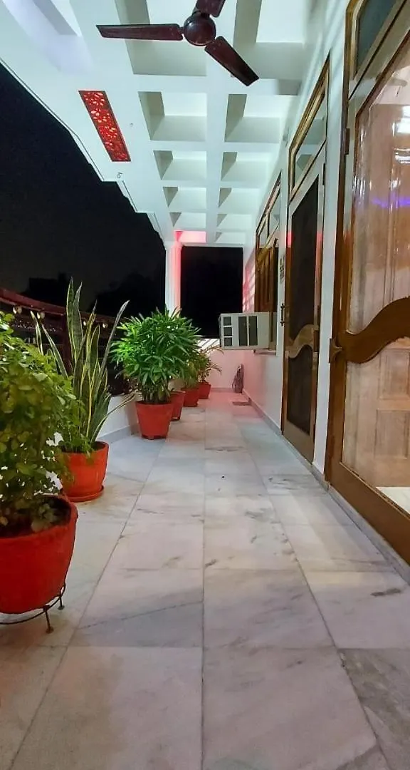 Kashi Homestay Assi Ghat- Fully Air-Conditioned Benares